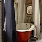 Witch House With Fireplace 公寓 里加